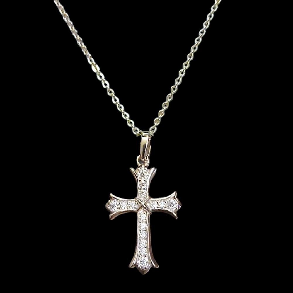 925 Moissanite Cross Pendant On Chain